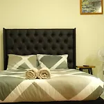 Way Lodge Parow